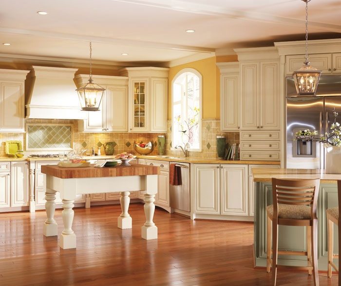 Traditional Off White Kitchen off white cabinets with glaze - omega cabinetry Traditional Off White Kitchen off white cabinets with glaze - omega cabinetry