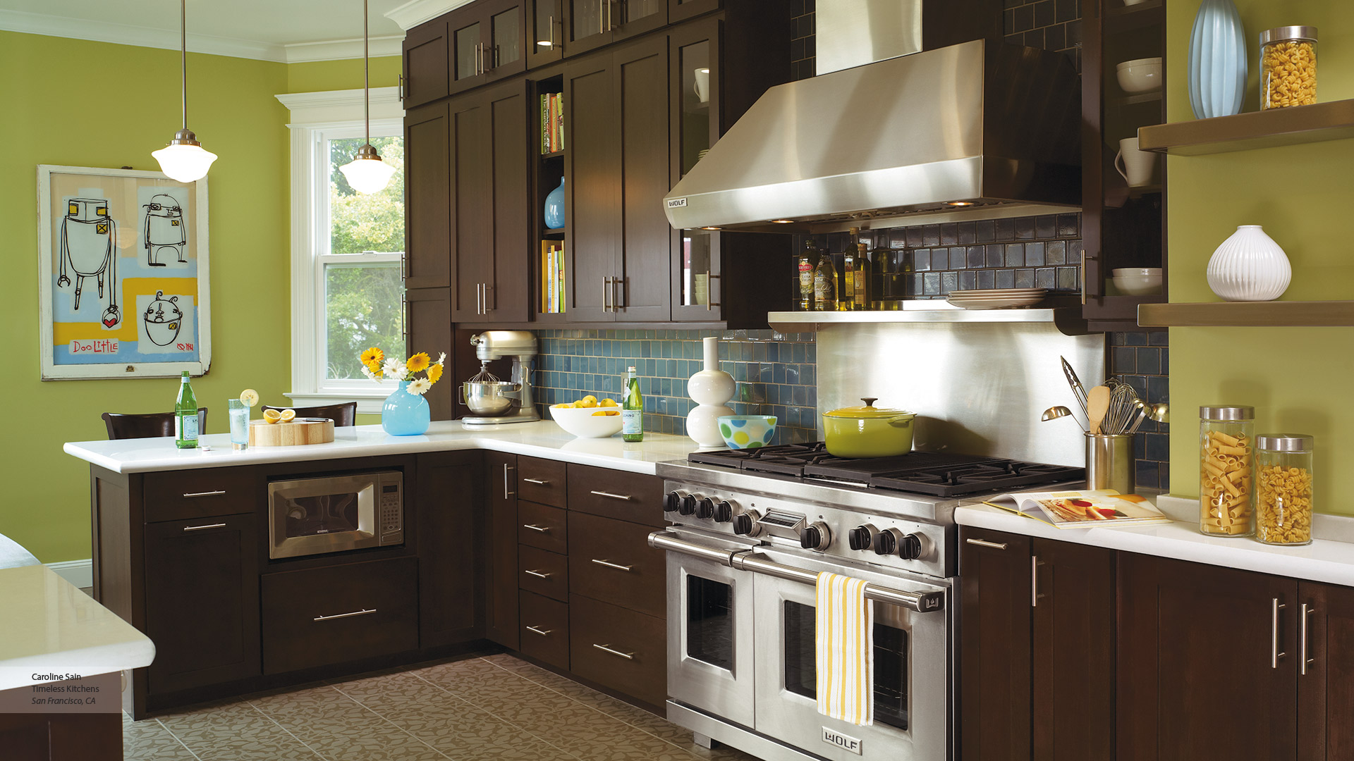 Shaker Style Cabinets in a Contemporary Kitchen - Omega