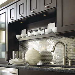 Casual kitchen design with Metro cabinets in Quartersawn Oak Truffle finish
