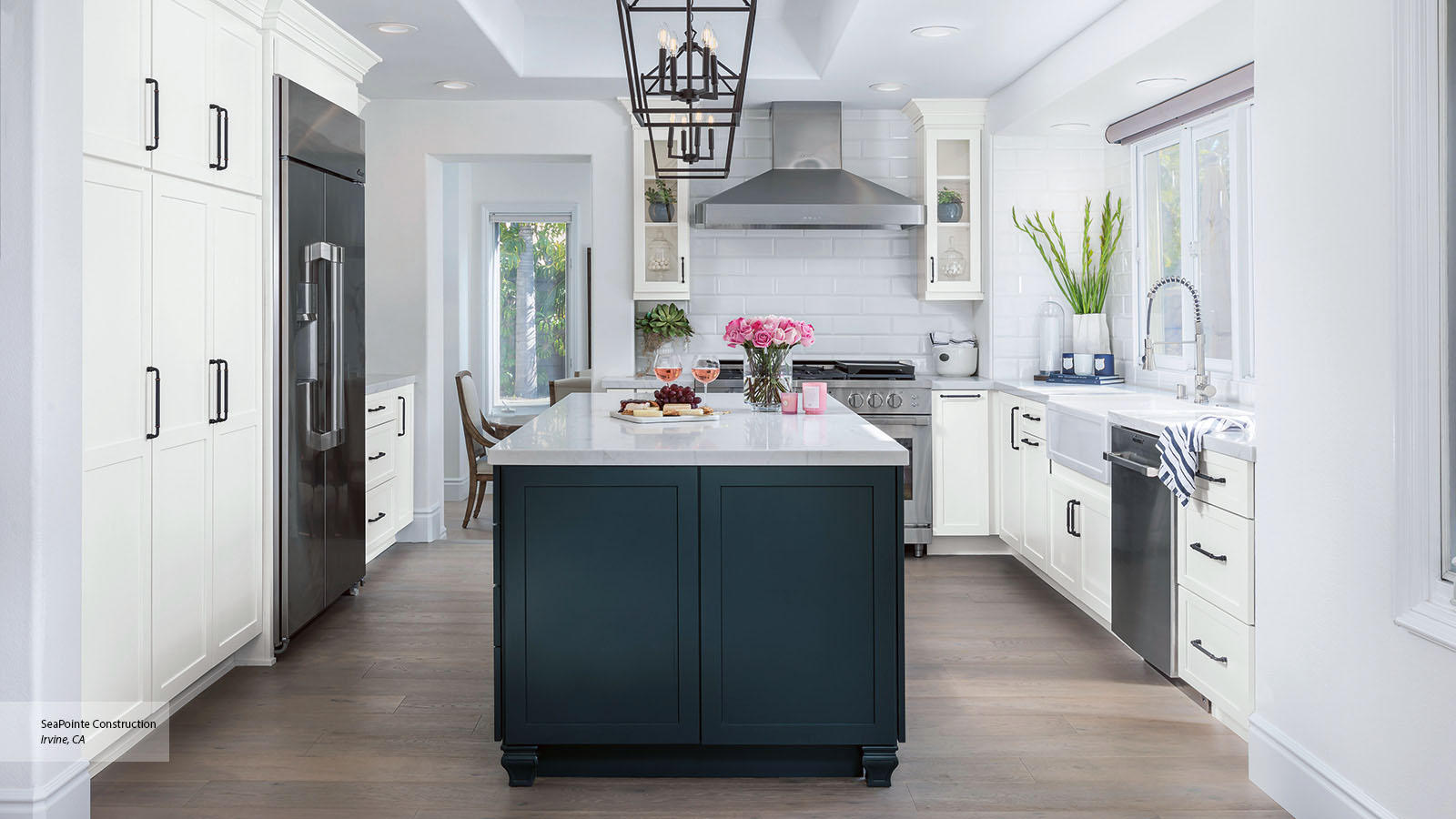 Shaker Kitchen Cabinets with a Neutral Palette - Omega