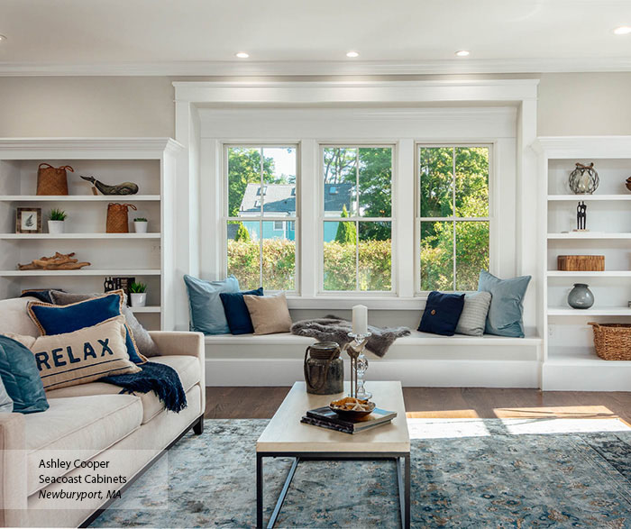 Casual Blue and White Kitchen Cabinets