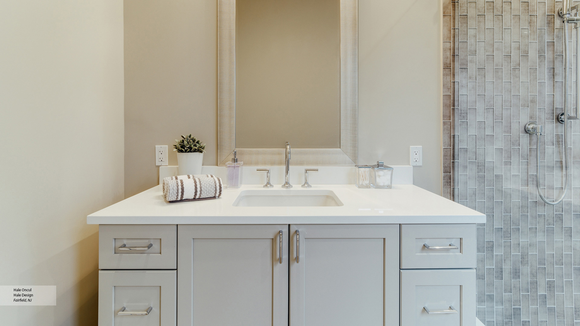 Contemporary Painted Soft Gray Bathroom Cabinets - Omega