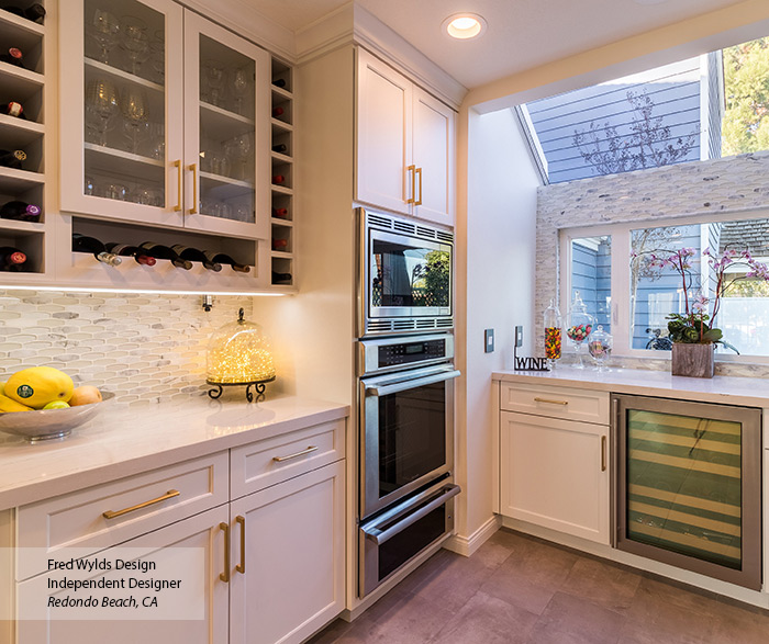 Maple Kitchen Cabinets in Pearl Finish