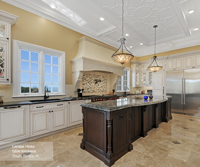 Traditional Kitchen with Contrasting Colors