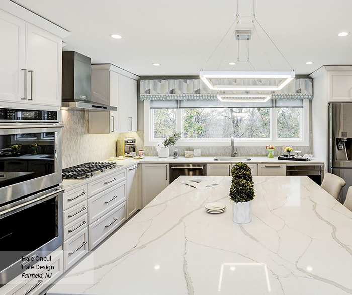 Transitional Maple Kitchen Cabinets in Pearl Finish