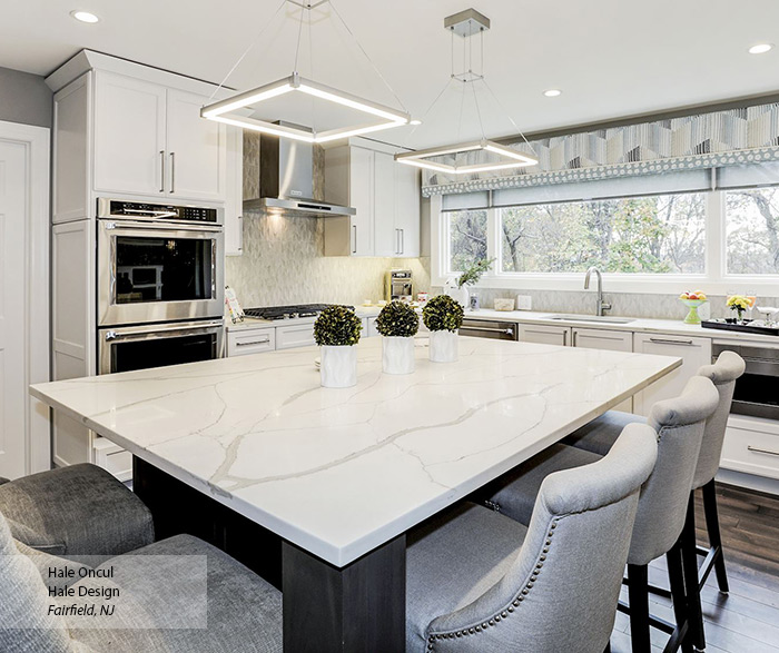 Transitional Maple Kitchen Cabinets in Pearl Finish