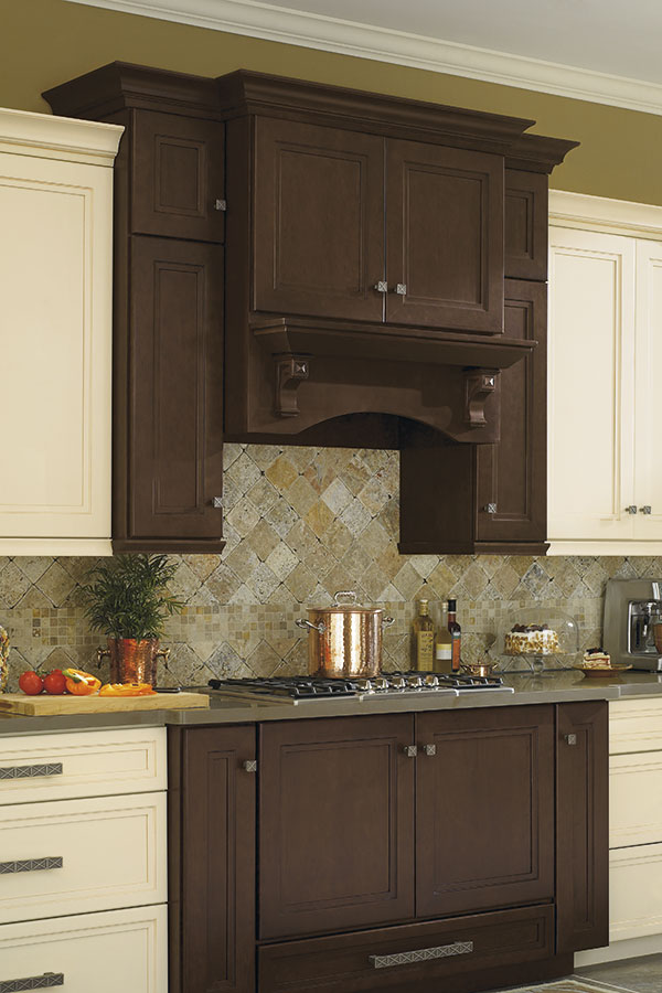 Wood Hood with Pinnacle Corbel