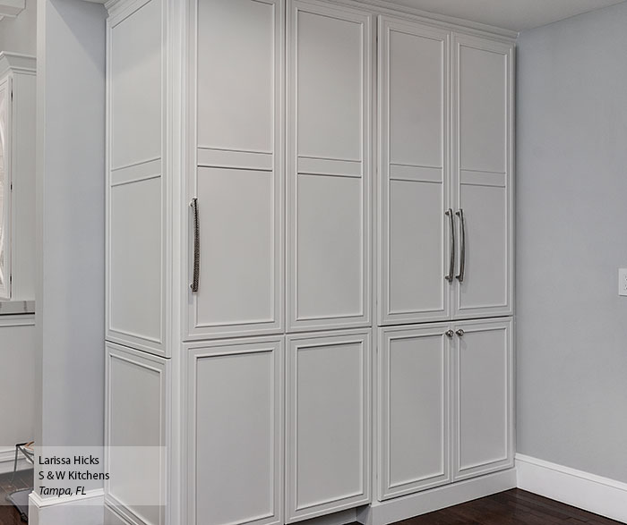 transitional_maple_kitchen_cabinets_in_pearl_6