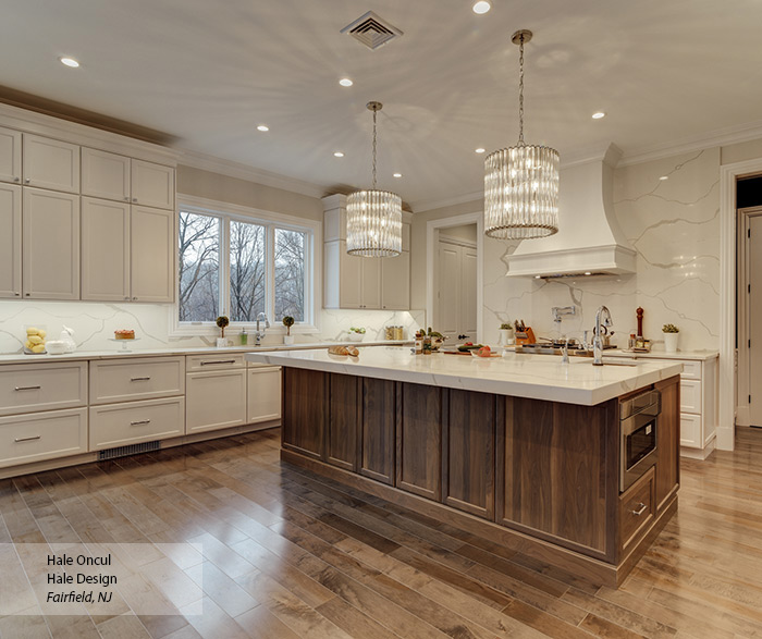 casual_white_maple_and_walnut_kitchen_cabinets_6